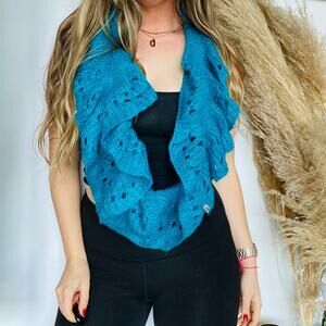 NEW NORDSTROM Blue Ruffle Open Chunky Knit Woven Classic Infinity Scarf Wrap